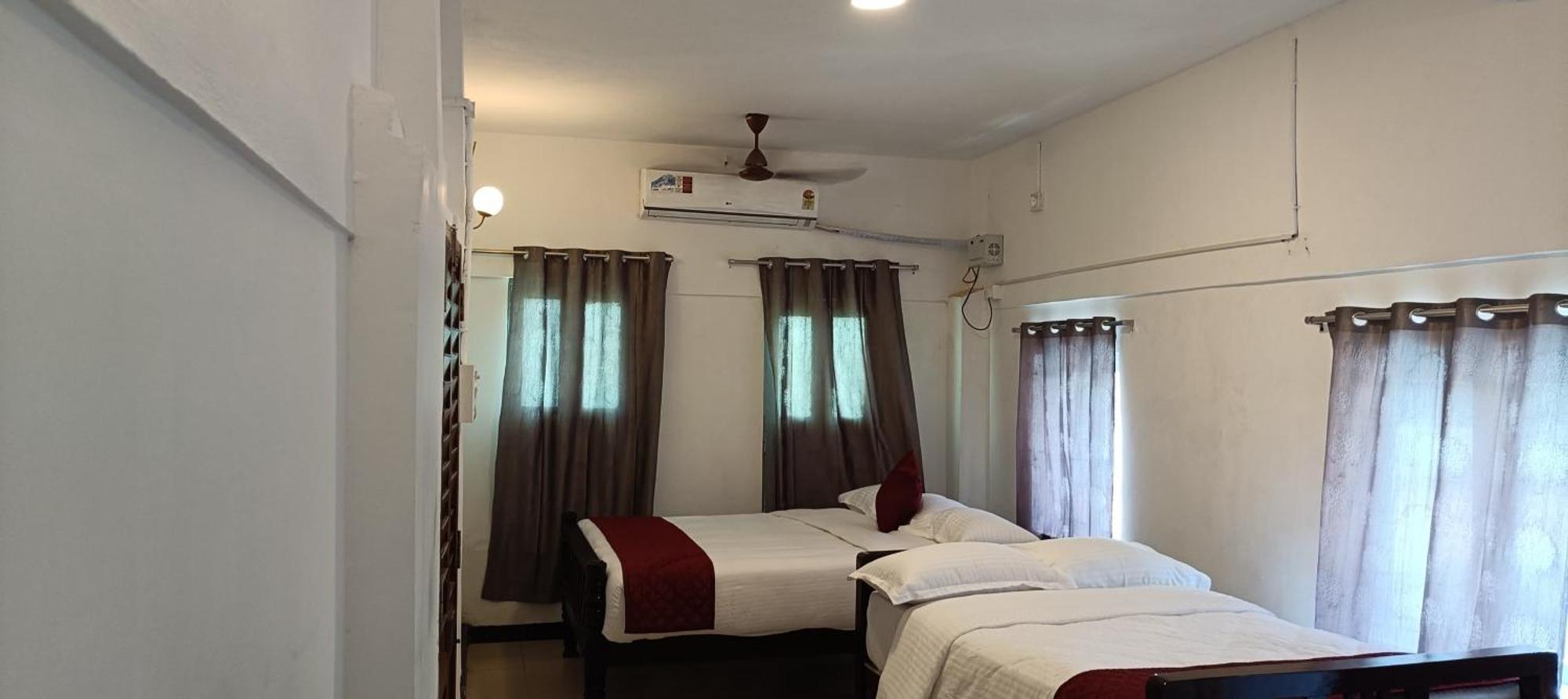 Le Epic Resort Virampattinam Exterior photo